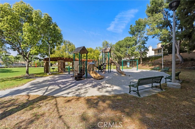 Detail Gallery Image 36 of 37 For 74 Linhaven, Irvine,  CA 92602 - 5 Beds | 3/1 Baths