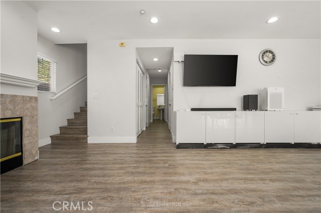 Detail Gallery Image 13 of 36 For 418 E Olive #B, Monrovia,  CA 91016 - 3 Beds | 2/1 Baths