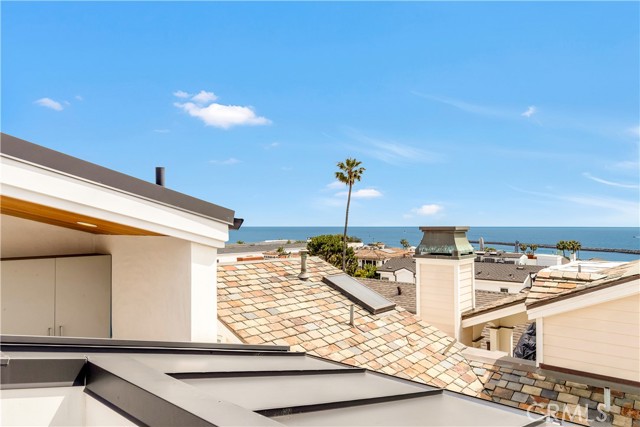 Detail Gallery Image 56 of 62 For 221 Heliotrope Ave, Corona Del Mar,  CA 92625 - 4 Beds | 5/1 Baths