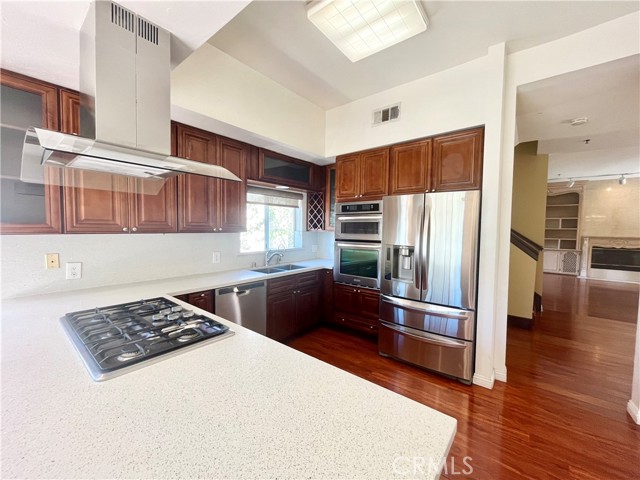 Detail Gallery Image 4 of 22 For 609 Fairview Ave #2,  Arcadia,  CA 91007 - 3 Beds | 3/1 Baths