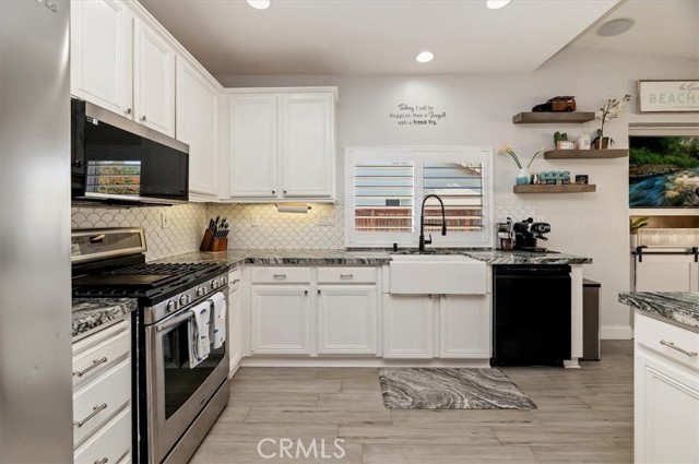 Detail Gallery Image 16 of 40 For 21834 Heliotrope Ln, Wildomar,  CA 92595 - 4 Beds | 3 Baths