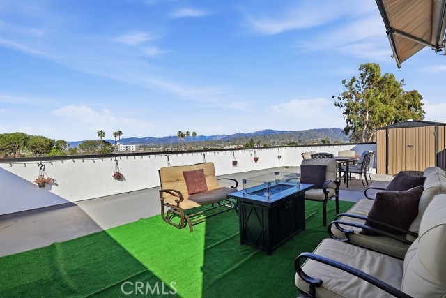 Detail Gallery Image 20 of 32 For 6511 N Contour Ln, North Hollywood,  CA 91606 - 3 Beds | 3/1 Baths