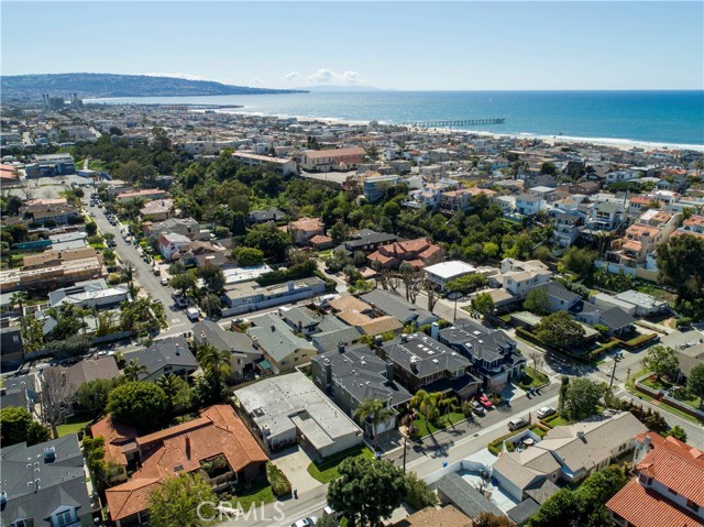 548 21st Street, Hermosa Beach, California 90254, 5 Bedrooms Bedrooms, ,4 BathroomsBathrooms,Residential,Sold,21st Street,SB17042636