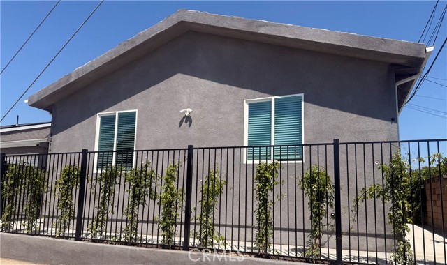 7246 N.Fair Avenue, Sun Valley CA: https://media.crmls.org/medias/fd072371-7793-4147-aaee-06c793cdce95.jpg