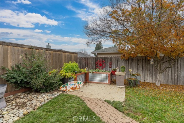 Detail Gallery Image 28 of 37 For 354 Silver Lake, Chico,  CA 95973 - 3 Beds | 2 Baths