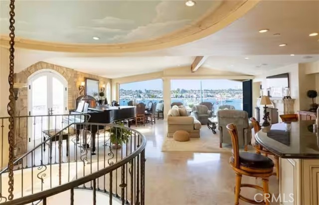 Detail Gallery Image 5 of 8 For 900 E Balboa Bld, Newport Beach,  CA 92661 - 4 Beds | 4/1 Baths