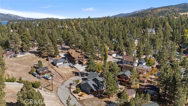 534 Highland, Big Bear Lake CA: https://media.crmls.org/medias/fd0856e5-5fc9-41b7-ab25-dcc1f806b4d5.jpg