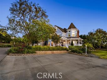 3352 Via Zara, Fallbrook CA: https://media.crmls.org/medias/fd08b21c-01d9-47d9-8397-c00d4027072c.jpg