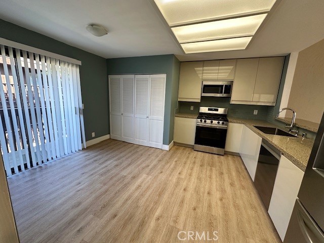 Detail Gallery Image 7 of 30 For 2032 Orizaba Ave #5,  Signal Hill,  CA 90755 - 2 Beds | 2/1 Baths