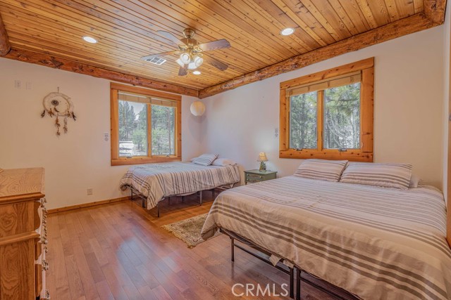 Detail Gallery Image 50 of 70 For 40202 Lakeview Dr, Big Bear Lake,  CA 92315 - 5 Beds | 3/1 Baths