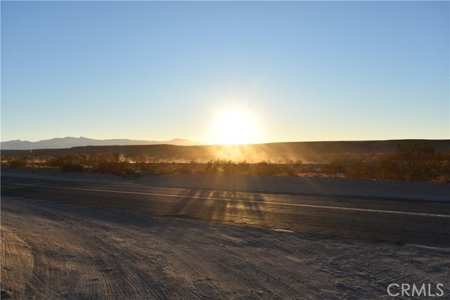 Detail Gallery Image 4 of 11 For 0 National Trails Highway, Oro Grande,  CA 92368 - – Beds | – Baths