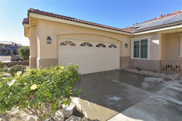 Detail Gallery Image 2 of 52 For 2064 Radiant Cir, San Jacinto,  CA 92582 - 5 Beds | 2/1 Baths