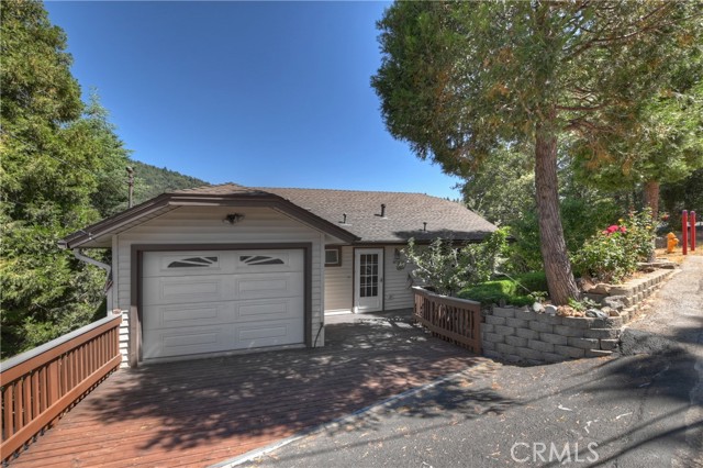 489 Dorn Drive, Crestline CA: https://media.crmls.org/medias/fd0ac707-dc25-45de-b398-0727bc53e0a4.jpg