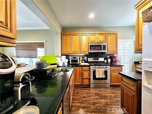 Detail Gallery Image 5 of 18 For 53 Middlebury Ln, Irvine,  CA 92620 - 3 Beds | 2/1 Baths