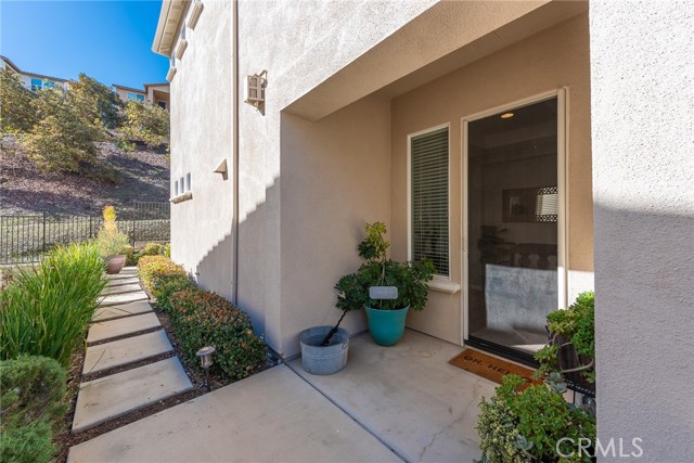 Detail Gallery Image 3 of 36 For 23811 Cahuilla Ct, Corona,  CA 92883 - 2 Beds | 2 Baths