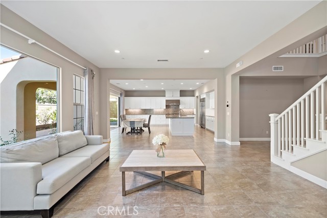 Detail Gallery Image 10 of 61 For 121 Paxton, Irvine,  CA 92620 - 4 Beds | 4/1 Baths