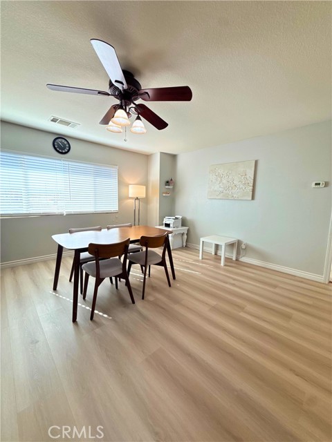 Detail Gallery Image 23 of 34 For 14115 Desert Rose, Hesperia,  CA 92344 - 4 Beds | 3 Baths