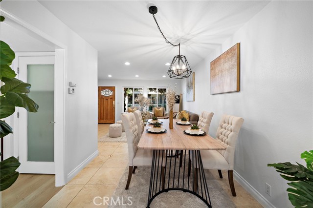 Detail Gallery Image 7 of 26 For 2338 Bunker Hill, Costa Mesa,  CA 92626 - 3 Beds | 2 Baths