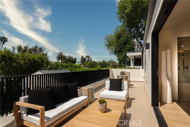 4455 Katherine Avenue, Sherman Oaks CA: https://media.crmls.org/medias/fd0ddebf-a15a-4183-8ffe-328f3ab35b95.jpg