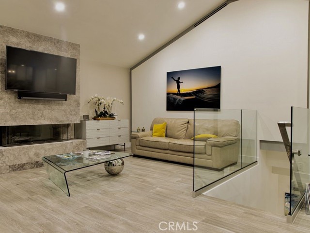 Detail Gallery Image 14 of 36 For 16 North Stonington, Laguna Beach,  CA 92651 - 4 Beds | 5 Baths