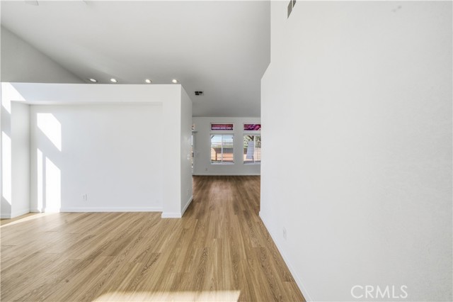 Detail Gallery Image 10 of 52 For 32594 Strigel Ct, Temecula,  CA 92592 - 4 Beds | 2 Baths