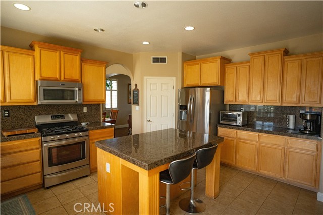 Detail Gallery Image 13 of 46 For 9605 Heatherhearst Dr, Chowchilla,  CA 93610 - 4 Beds | 2/1 Baths