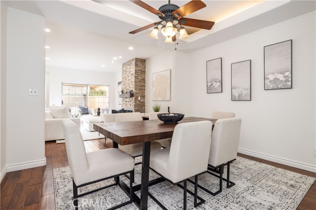 Detail Gallery Image 8 of 25 For 5240 Vantage, Valley Village,  CA 91607 - 2 Beds | 3 Baths