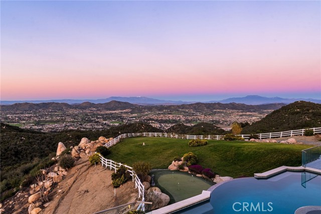 Detail Gallery Image 9 of 69 For 37730 via Baya, Murrieta,  CA 92562 - 7 Beds | 7/2 Baths