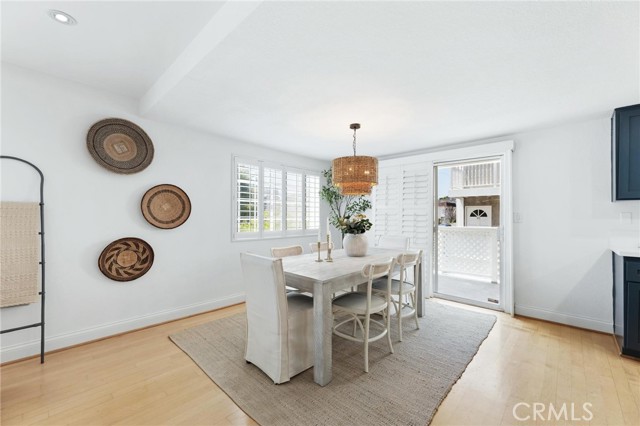 Detail Gallery Image 7 of 36 For 1421 12th St #1,  Manhattan Beach,  CA 90266 - 2 Beds | 2/1 Baths