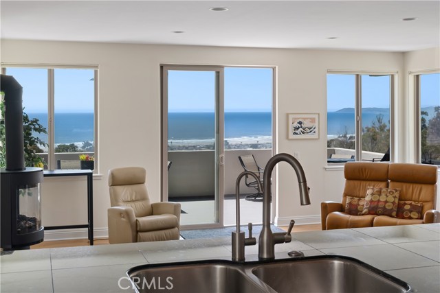 Detail Gallery Image 4 of 68 For 2680 Maple Ave, Morro Bay,  CA 93442 - 3 Beds | 4 Baths