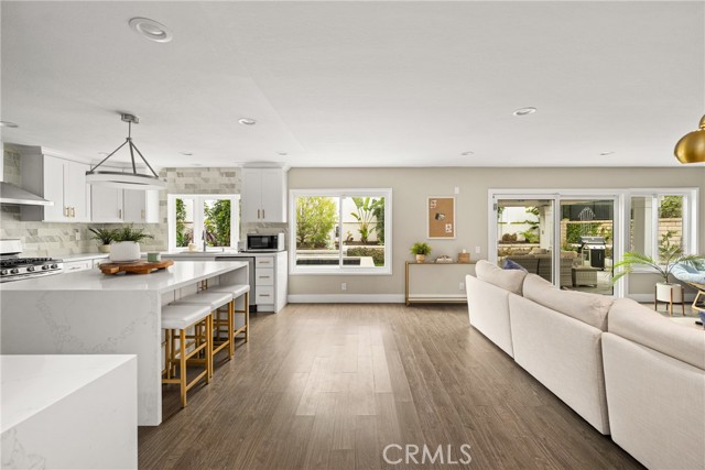 Detail Gallery Image 25 of 75 For 342 S Silverbrook Dr., Anaheim Hills,  CA 92807 - 5 Beds | 4 Baths