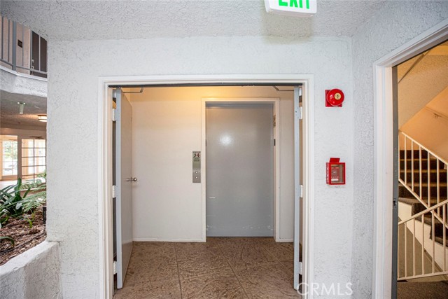 Detail Gallery Image 11 of 57 For 4401 Sepulveda Bld #203,  Sherman Oaks,  CA 91403 - 3 Beds | 2 Baths