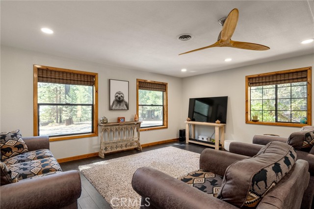 Detail Gallery Image 27 of 73 For 170 Woodhaven Dr, Chico,  CA 95973 - 4 Beds | 3/1 Baths