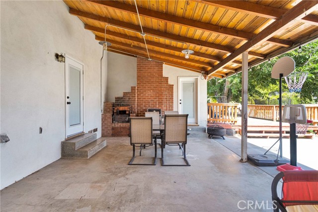 19545 Seneca Road, Apple Valley CA: https://media.crmls.org/medias/fd11c615-7cf3-4264-a7d2-b63ef4139c2b.jpg