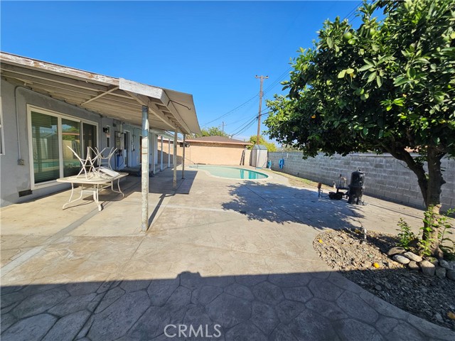 5573 Bonnie Brae Street, Montclair CA: https://media.crmls.org/medias/fd11dbf6-54cd-4482-8514-744394682e93.jpg