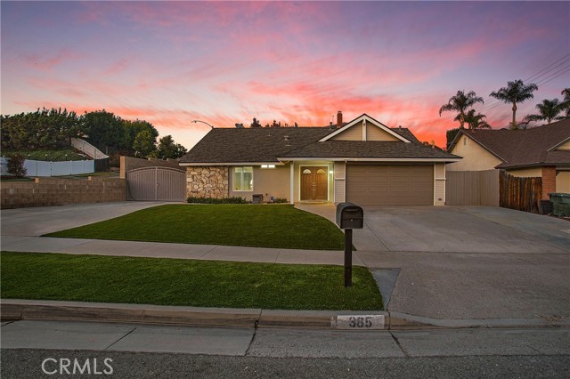 Detail Gallery Image 3 of 47 For 385 Buttonwood Dr, Brea,  CA 92821 - 4 Beds | 2/1 Baths