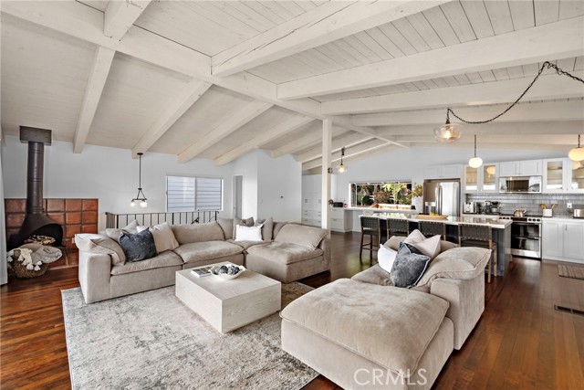 25211 La Cresta Drive, Dana Point CA: https://media.crmls.org/medias/fd129baf-4f7e-45b1-a015-3879be7a05d6.jpg