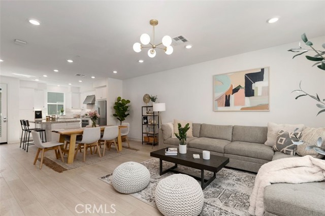 Detail Gallery Image 5 of 17 For 426 Palermo, Lake Forest,  CA 92630 - 3 Beds | 3/1 Baths