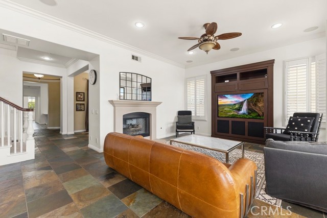 Detail Gallery Image 5 of 48 For 4067 Hoosier Lawn Way, Yorba Linda,  CA 92886 - 4 Beds | 3/1 Baths