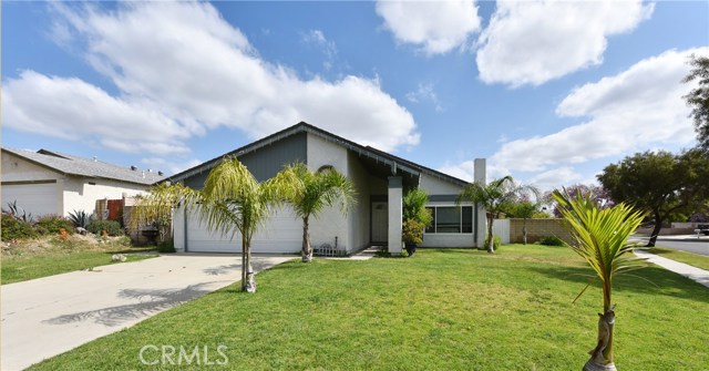 1424 Norfolk St, Corona, CA 92878