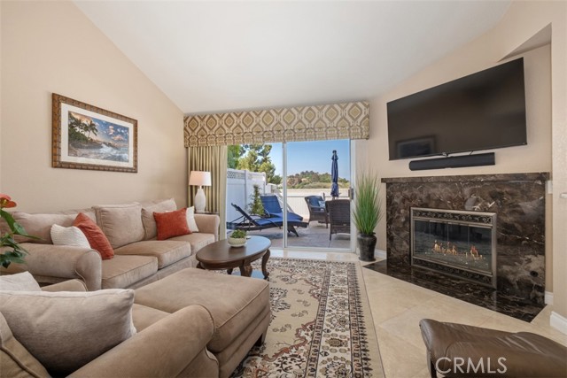 8 Vista Niguel, Laguna Niguel CA: https://media.crmls.org/medias/fd1381f8-a259-406b-93e5-1b420880cb13.jpg