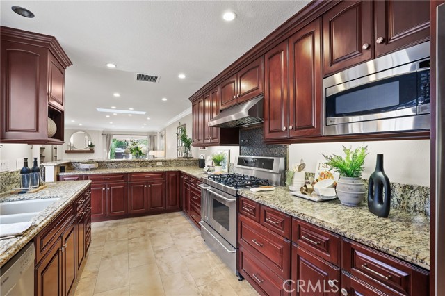 Detail Gallery Image 22 of 48 For 77 Seton Rd, Irvine,  CA 92612 - 3 Beds | 2 Baths