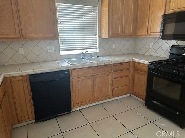 Detail Gallery Image 8 of 24 For 692 Gateway, Merced,  CA 95340 - 3 Beds | 2 Baths