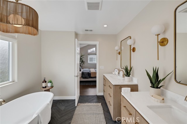 Detail Gallery Image 16 of 25 For 2106 Nelson Ave a,  Redondo Beach,  CA 90278 - 4 Beds | 2/1 Baths