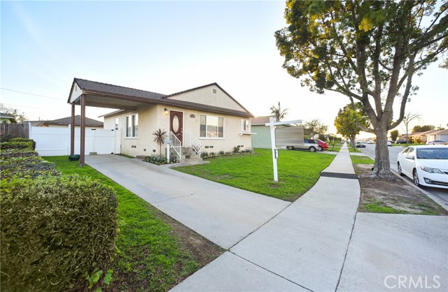 366 E Piru St, Los Angeles, CA 90061