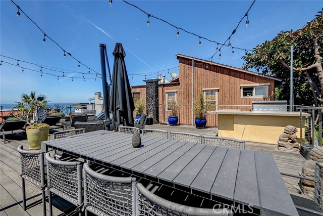 3205 Bayview Drive, Manhattan Beach, California 90266, 5 Bedrooms Bedrooms, ,5 BathroomsBathrooms,Residential,For Sale,Bayview,SB26067701