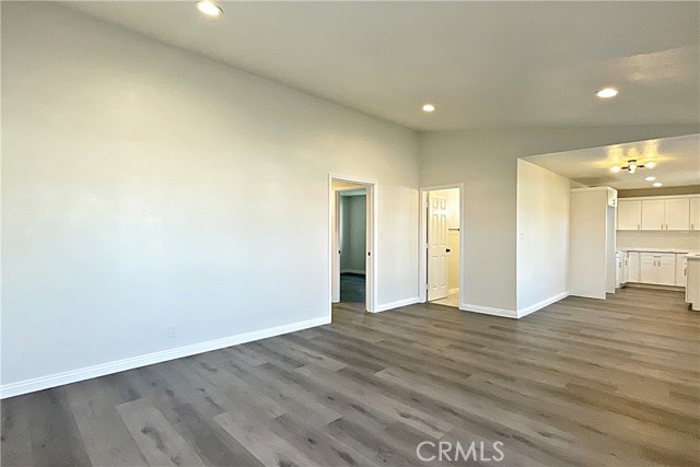 Detail Gallery Image 7 of 23 For 20723 Norwalk Bld, Lakewood,  CA 90715 - 3 Beds | 1 Baths