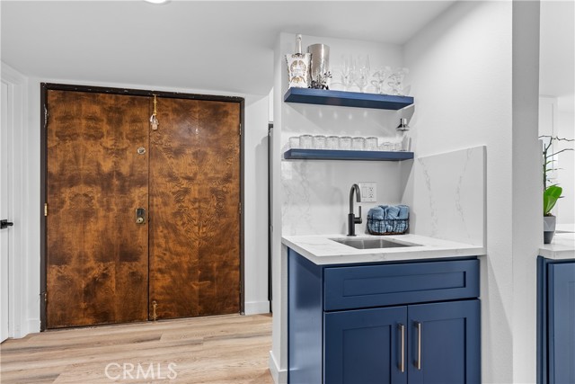 5325 Lindley Avenue, Tarzana CA: https://media.crmls.org/medias/fd178958-2a95-4183-b2fc-ce8078504808.jpg