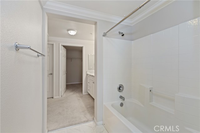31387 Taylor Lane, Temecula CA: https://media.crmls.org/medias/fd178de5-f422-43a7-966d-ae0276e81c76.jpg