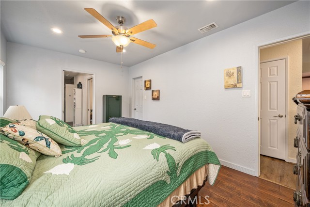 13622 Benfield Avenue, Norwalk CA: https://media.crmls.org/medias/fd17f075-41fa-4701-bd0d-40793ea7fff5.jpg